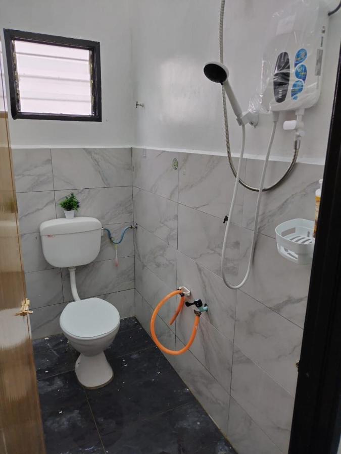 Homestay Embah Ros & Embah Lek Hutan Melintang エクステリア 写真