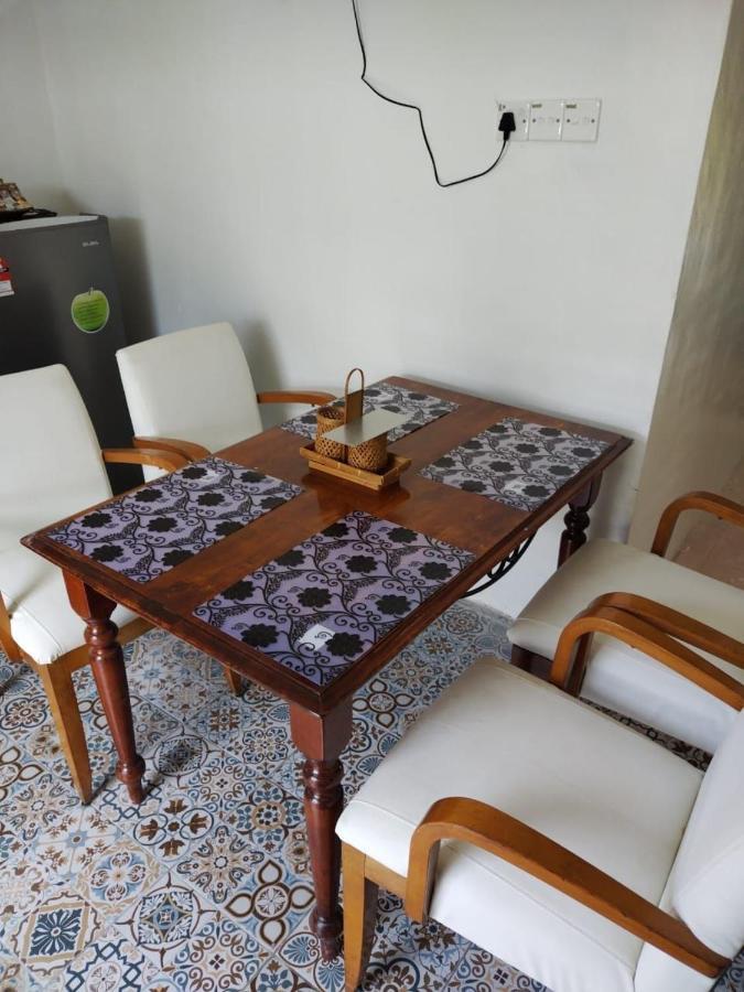 Homestay Embah Ros & Embah Lek Hutan Melintang エクステリア 写真