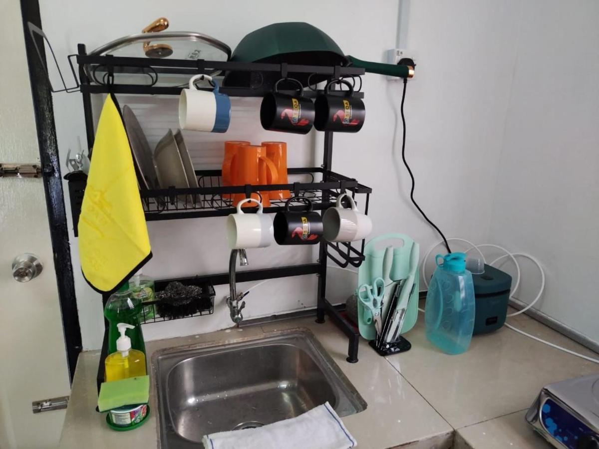 Homestay Embah Ros & Embah Lek Hutan Melintang エクステリア 写真